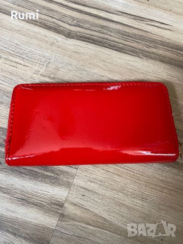 Страхотно червено ново дамско портмоне !, снимка 1 - Портфейли, портмонета - 45680604