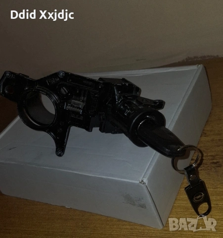 Продавам контактен ключ с патрон за opel astra h opc 2.0t 2007 година, снимка 2 - Части - 53613459