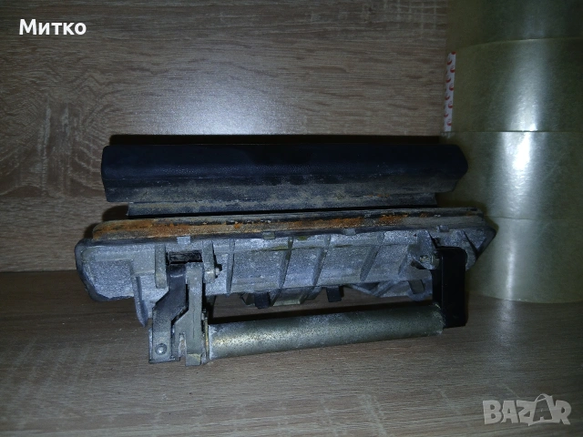 Дръжка за багажника за Audi 80 B4 Avant. , снимка 2 - Части - 54073810