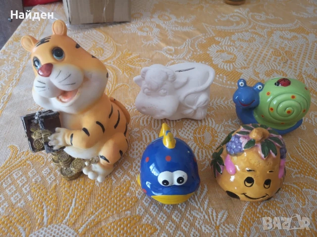 Керамични фигурки и касички, снимка 9 - Фигурки - 51336053