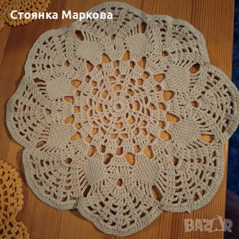 Каренца на една кука-8 бр за 15 лв, снимка 6 - Покривки за маси - 49244126