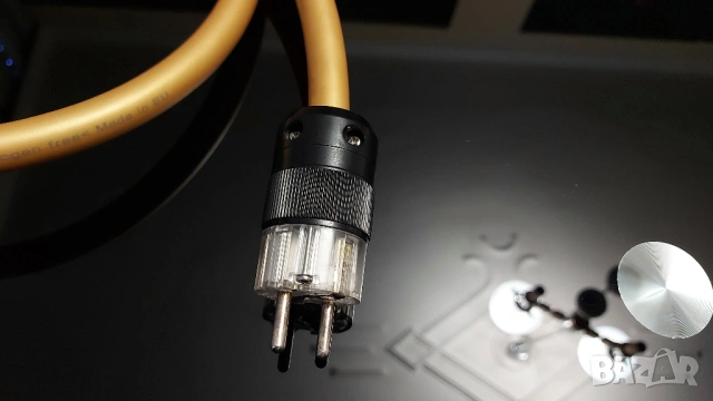 Van Den Hul M.C. The Mainstream Hybrid Halogen Free Power Cable , снимка 2 - Други - 53095569