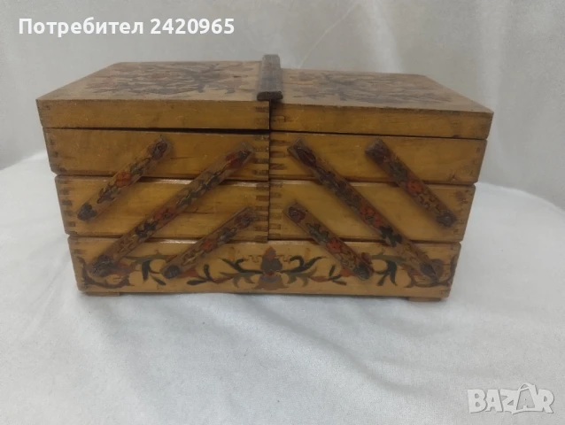 Старинна кутия за съхранение 