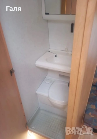 Каравана Hobby Delux, снимка 9 - Каравани и кемпери - 53447835