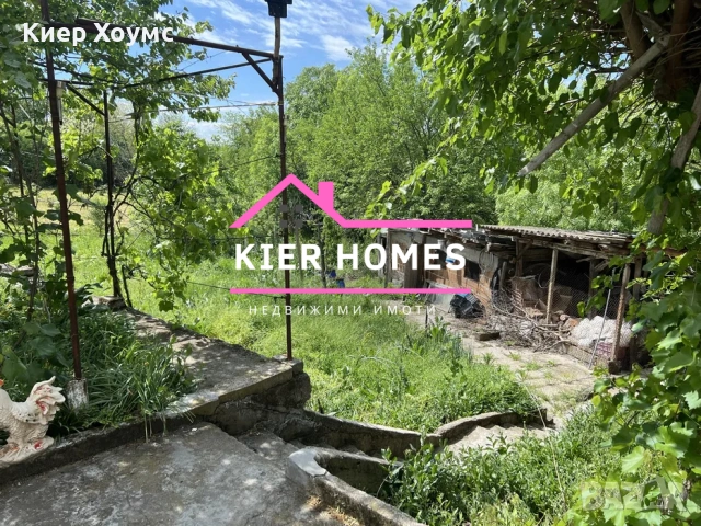 Двуетажна къща в село Великан,общ. Димитровград,обл.Хасково, снимка 4 - Къщи - 54027250