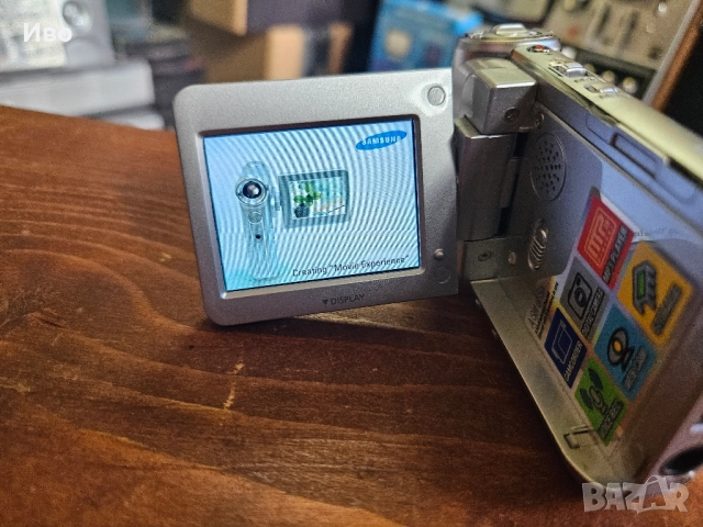 Видеокамера Samsung VP-M110 В отлично визуално състояние. Камерата работи, но има нужда от нова бан., снимка 2 - Камери - 52034168
