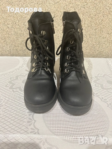 Боти 32 номер, снимка 4 - Детски боти и ботуши - 53297466