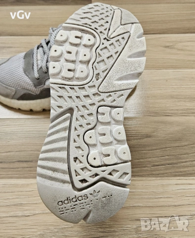 Дамски маратонки Adidas Nite Jogger- 38 , снимка 8 - Маратонки - 54165300