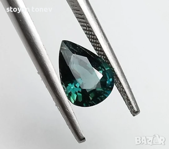 Естествен нетретиран сапфир в зелено-синьо 1.02кт! Сертифициран! Нов!, снимка 8 - Колиета, медальони, синджири - 46526950