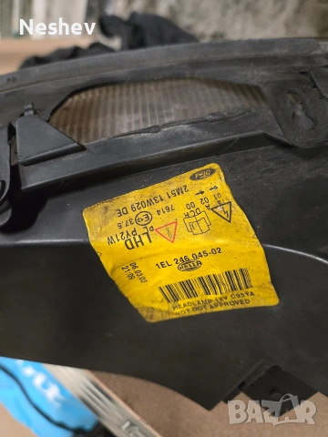 Оригинални ксенонови фарове Hella за ford focus mk1 st170, снимка 8 - Части - 53442720