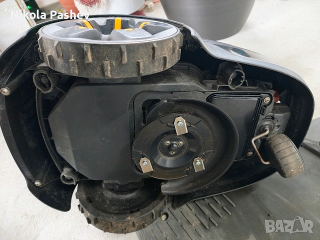 косачка робот McCullough , снимка 6 - Градинска техника - 53665467