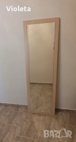 Огледало с размери 134 х 36 см. Размери на плоскостта 144 х 46см. От врата на гардероб., снимка 2 - Огледала - 52721958