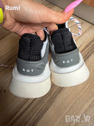 Оригинални маратонки Adidas EQT Bask ADV, 38,5 н, снимка 6 - Маратонки - 52306523