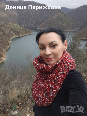 Ръчно плетен триъгълен шал модел „Верона“, снимка 10 - Шалове - 52750409