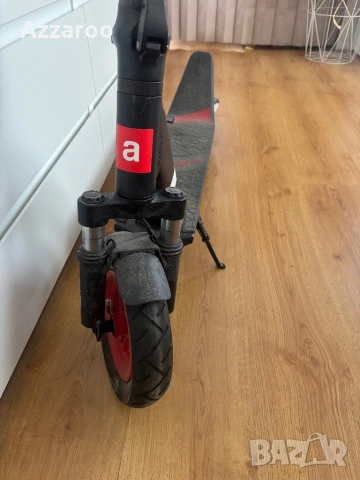 Електрическа тротинетка Aprilia eSR2, снимка 5 - Велосипеди - 54012865