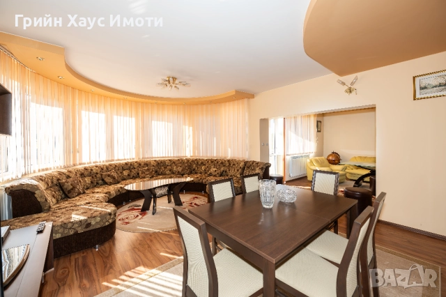 Елегантен, просторен и изключително перспективен имот в сърцето на с. Граф Игнатиево, снимка 10 - Къщи - 52485999