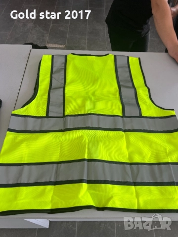 Светлоотразителна жилетка, снимка 2 - Аксесоари и консумативи - 52060707
