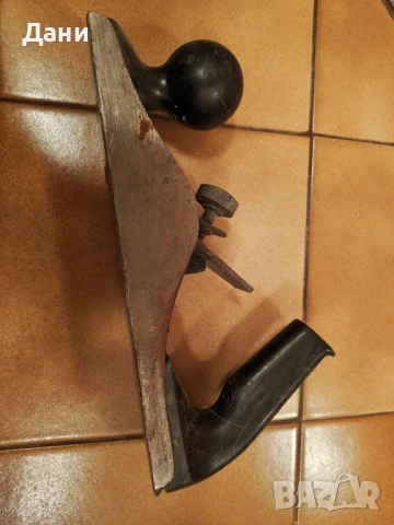 Два вида ръчни рендета, снимка 6 - Антикварни и старинни предмети - 54297433