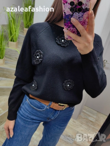 Дамски пуловер с цветя