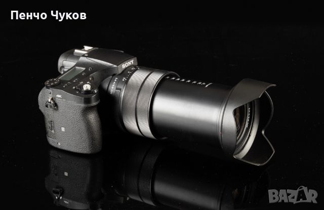 Фотоапарат Sony DSC-RX10 IV, обективи и адаптер Canon - SONYE, снимка 1 - Фотоапарати - 46239447