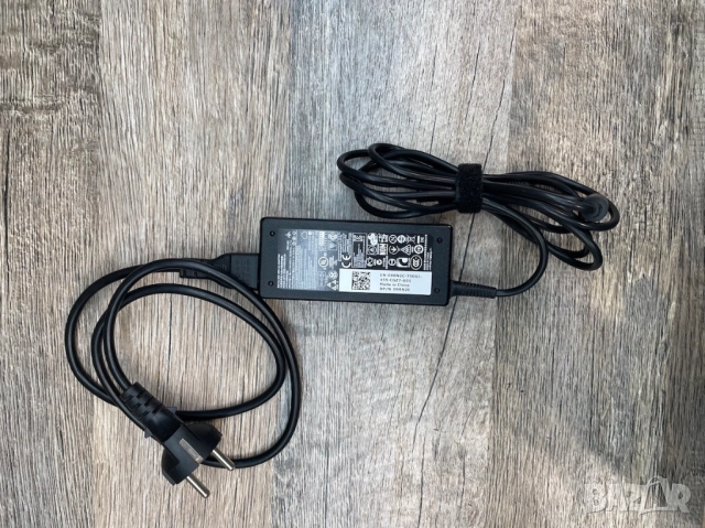 Оригинално зарядно за лаптоп DELL(адаптер + захранващ кабел) + Лаптоп DELL