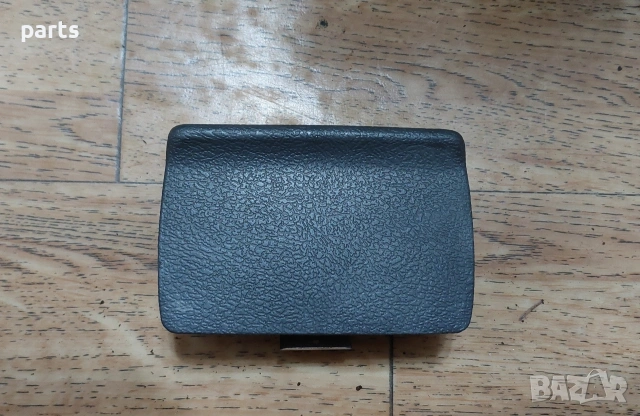 Пепелник Рено 19, снимка 2 - Части - 53436615