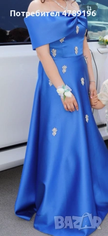 Официална сатенена рокля