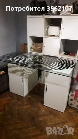 Дизайнерско бюро със стъклен плот и две шкафчета ИКЕА, снимка 4 - Бюра - 50670691