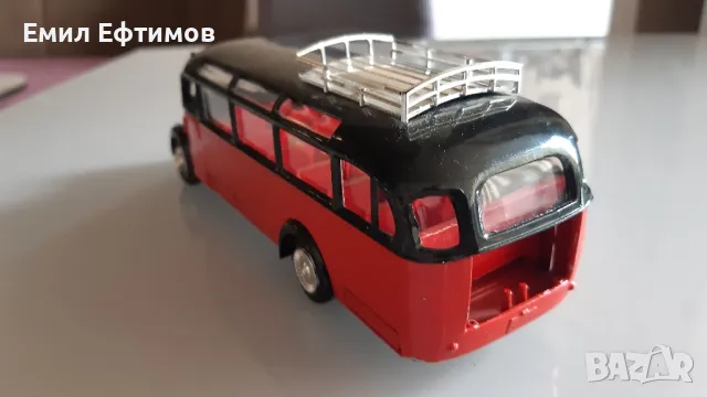 Умалени модели International Conrad -1/50 и NZG NZG Mercedes Benz Omnibus 0 3500- 1/40, снимка 8 - Колекции - 46821541