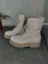 боти, снимка 1