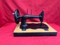 Стара Шевна машина Сингер., снимка 7