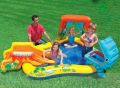 Пълно лятно забавление: Пръскащ надуваем басейн с пързалка за безкрайно удоволствие в горещите летни, снимка 1 - Басейни и аксесоари - 45733727