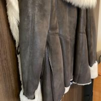 Красиво кожено палто, снимка 16 - Палта, манта - 45093850