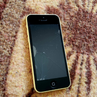 iPhone 5C 16GB отключен, снимка 2 - Apple iPhone - 44991478