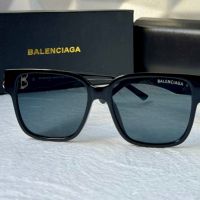 Balenciaga 2024 дамски слънчеви очила 2 цвята, снимка 9 - Слънчеви и диоптрични очила - 45484479