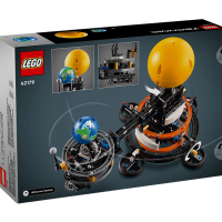 LEGO® Technic 42179 - Планетата Земя с Луната в орбита, снимка 2 - Конструктори - 45004551