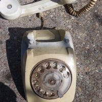 Телефонен апарат , снимка 2 - Антикварни и старинни предмети - 45491108