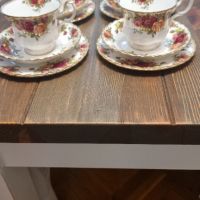 Royal albert, снимка 1 - Антикварни и старинни предмети - 46216576