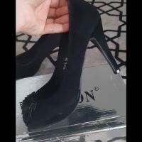 Официални черни токчета, снимка 1 - Дамски обувки на ток - 45700857