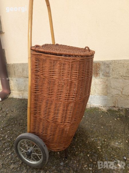 пазарска количка с ратанов кош, снимка 1