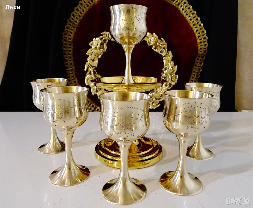 Бронзови чаши за ракия,столче,гравирани. , снимка 1