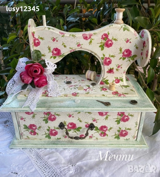 Кутия шевна машина!, снимка 1