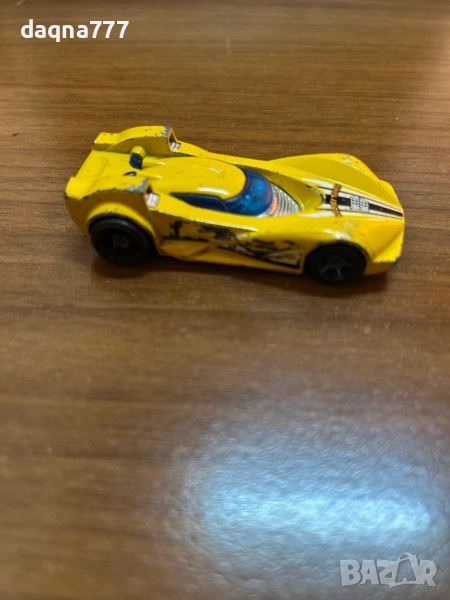 Hot Wheels 2009 Yellow Road Runner Scoopa Di Fuego Looney Tunes 1.64 Малайзия, снимка 1