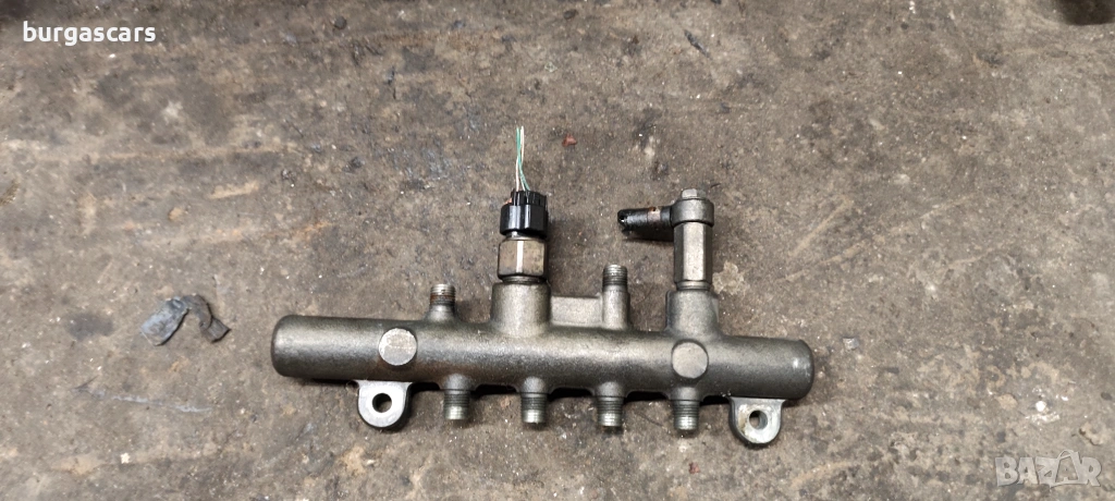 Горивна рейка Mazda 6 2.0D -121к.с., снимка 1