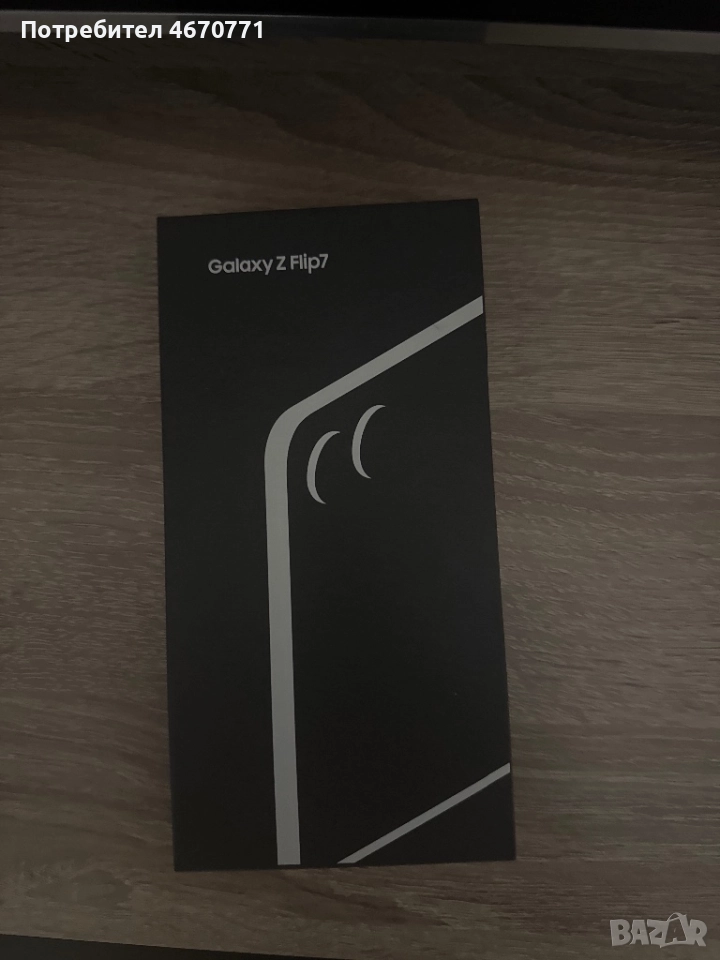 Samsung Z Flip 7, снимка 1
