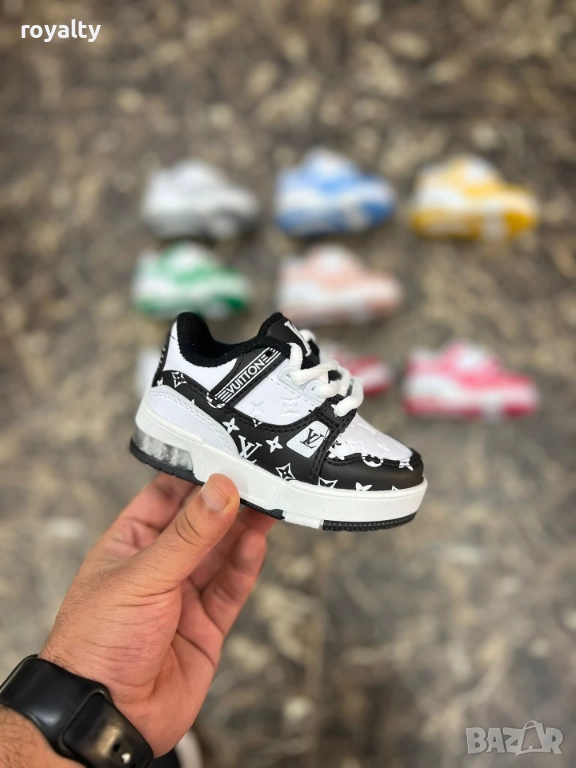 Louis Vuitton Детски Маратонки Черно и Бяло , снимка 1