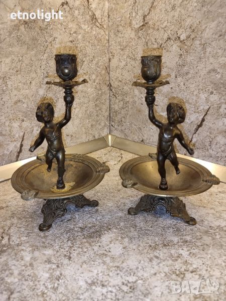 Комплект уникални старинни месингови свещници с пепелник с фигурки ангелчета ( момченца), снимка 1