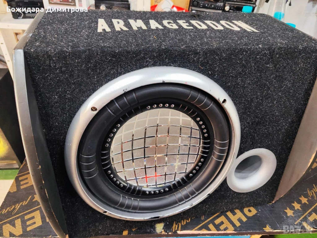 Бас каса за кола с вградено стъпало , снимка 1