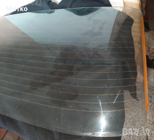 Оригиналено задно стъкло с реотани за Мерцедес W115 Табакера MERCEDES BENZ W115, снимка 2 - Части - 53466392