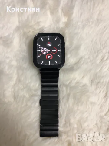 apple watch 7 45 mm с каишки и протектори, снимка 3 - Смарт часовници - 48122508